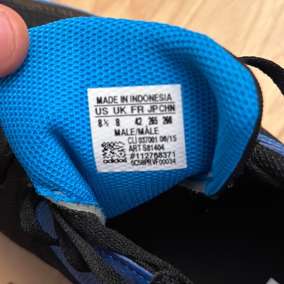 Men’s Adidas Sala - Black color - Shoe size 8 1/2 - Picture 5 of 5